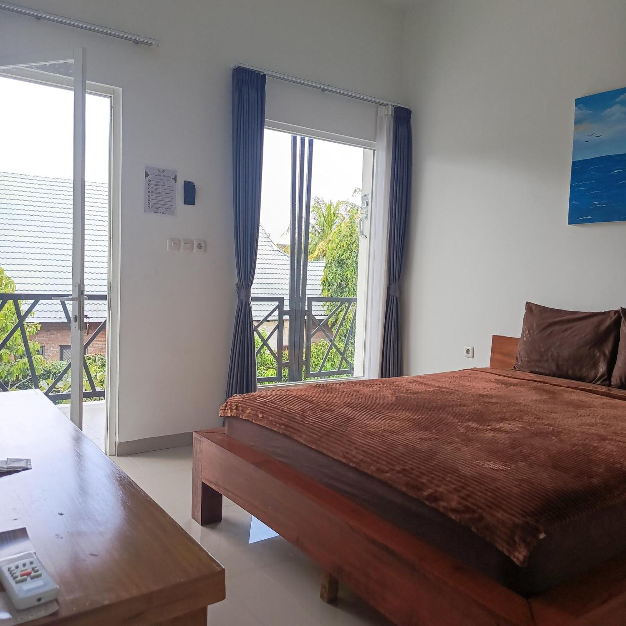 Zavana Rooms & Restaurant Tanjungkarang Exterior foto
